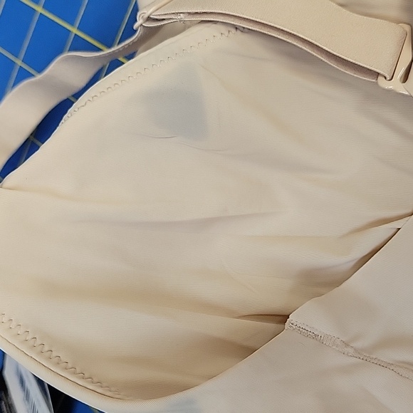 Bali Ultimate Smoothing Firm Control Bodysuit in Almond Large NWT - Picture 12 of 14